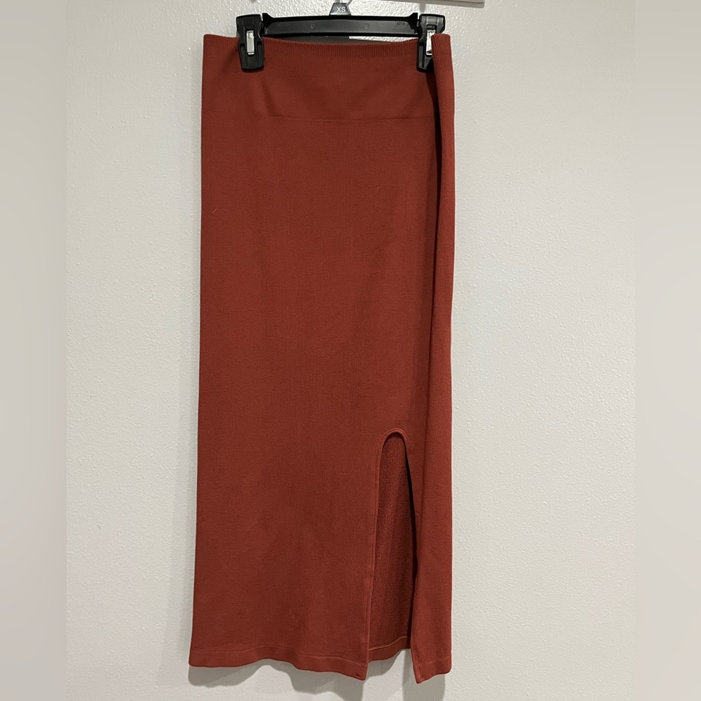 Fabletics high waisted ribbed seamless skirt